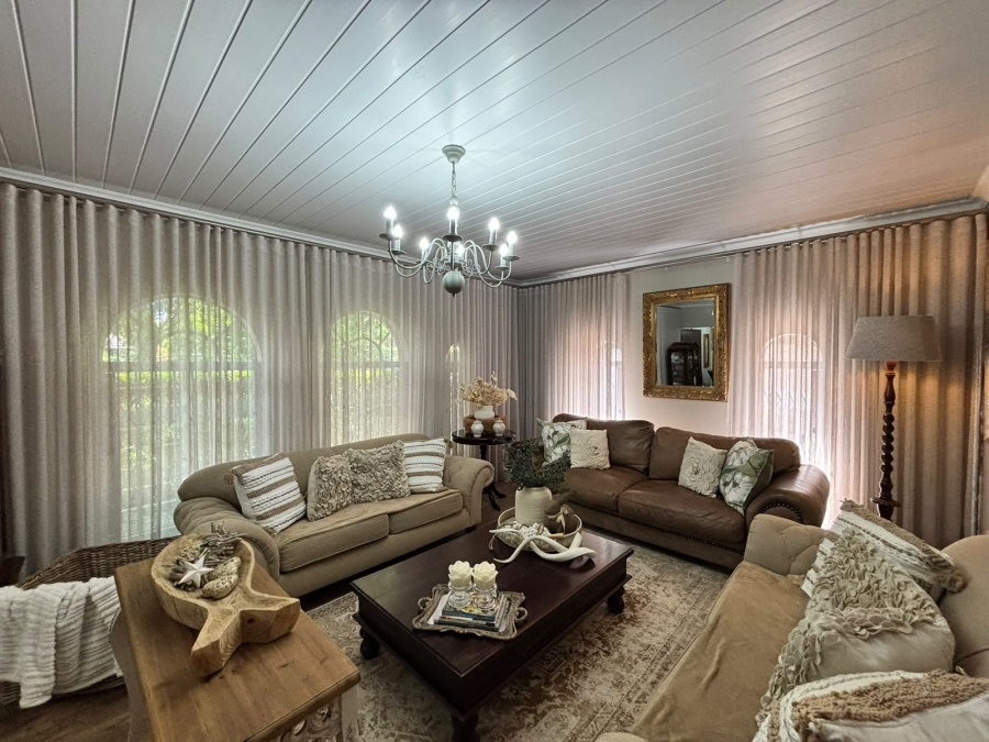 4 Bedroom Property for Sale in Grimbeeck Park North West